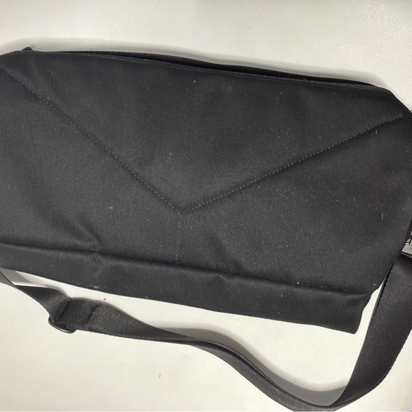 Bellroy Black Sling Bag - Picture 3 of 7